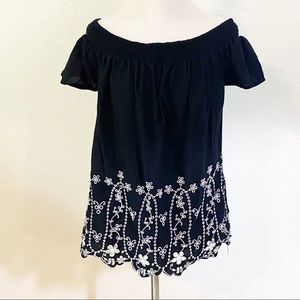 Old Navy Top M Black Off the Shoulder Embroidered